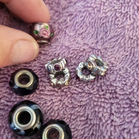 16 charms for one price - Picture 5 of 5